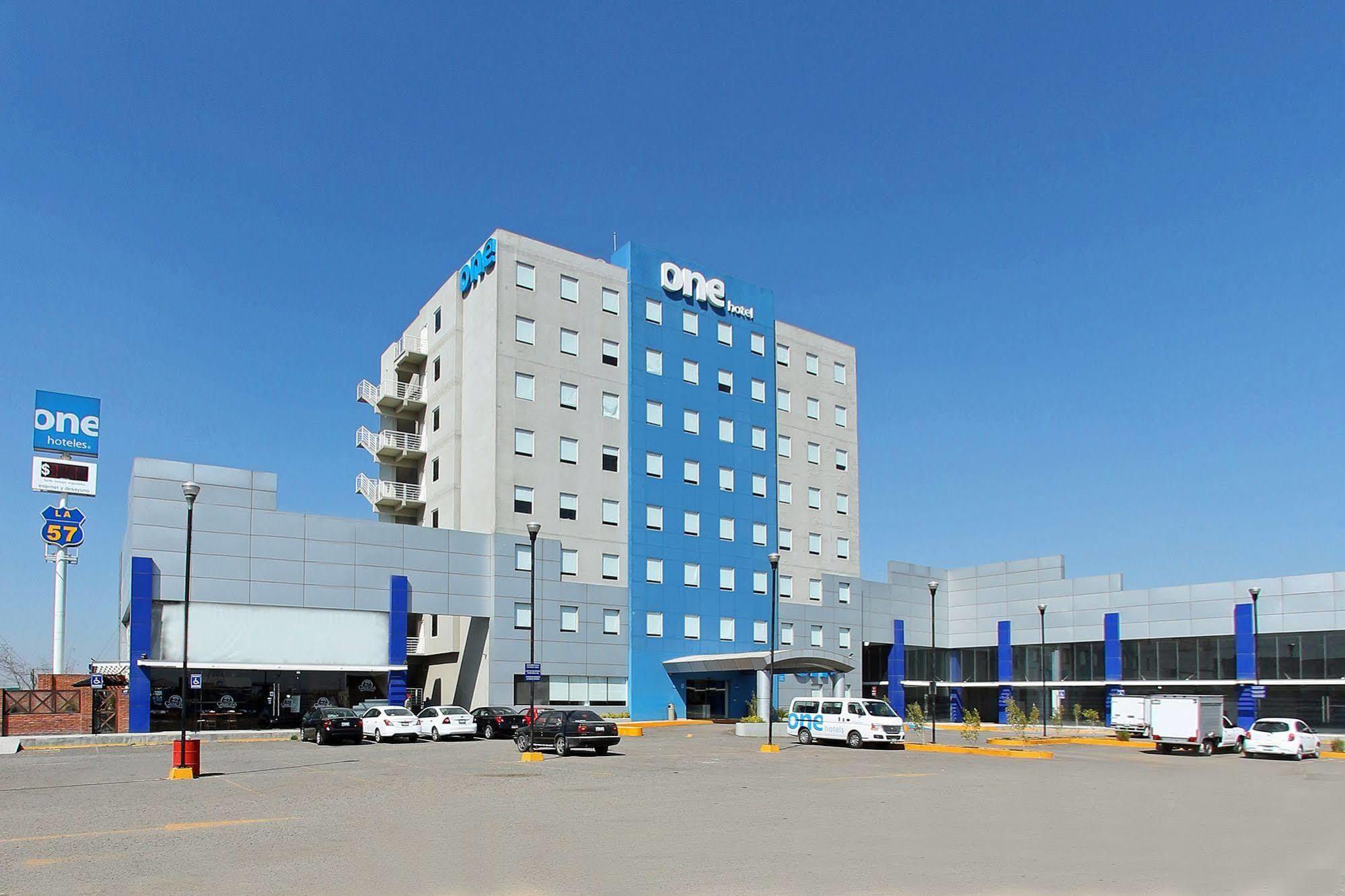 One Queretaro Aeropuerto Hotel El Coyote Exterior photo